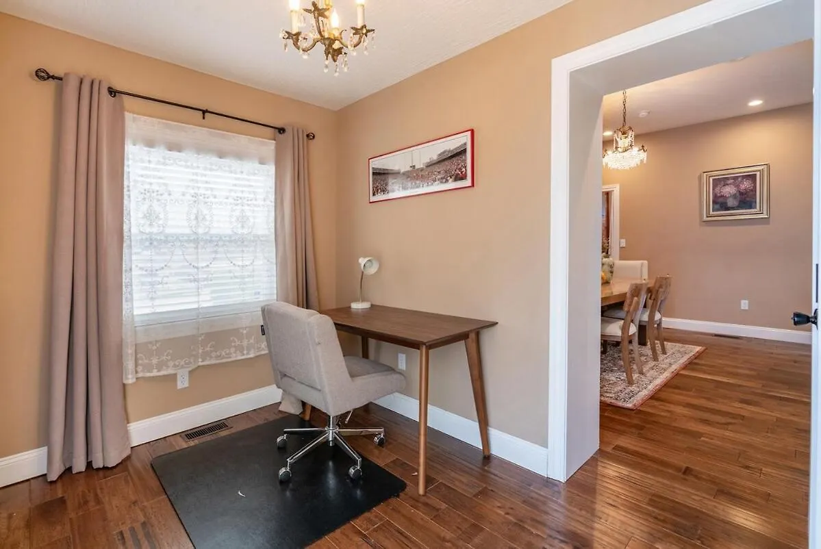 4 Bedroom Luxe Home In Brewery District Columbus